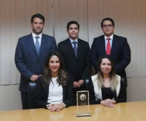 La administradora de fondos de pensiones (AFP) Confía fue reconocida por la revista especializada World Finance como 'Best Invesment Manager (Mejor administrador) de El Salvador 2019'.
