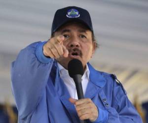 Nicaraguan President Daniel Ortega, speaks to supporters during a rally marking the 40th Anniversary of the National Palace's takeover by the Sandinista guerrillas prior to the triumph of the revolution, in Managua on August 22, 2018. / AFP PHOTO / INTI OCON