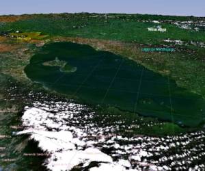 El lago Cocibolca es un óvalo de 8.264 km2, se ubica en el suroeste de Nicaragua y en sus costas se asientan numerosas comunidades. (Foto satelital NASA)