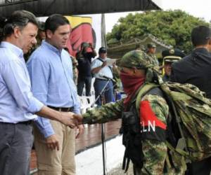 'El ELN no quiere sumarse a la mesa de las FARC porque estima que su proceso está demasiado rápido', indica el politólogo Víctor de Currea, profesor de la Universidad Javeriana de Bogotá. (Foto: globedia.com).