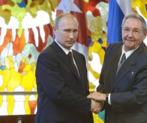 Vladimir Putin y Raúl Castro. (Foto: Agencias)