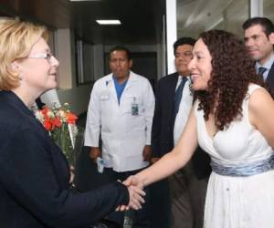 La ministra de Salud rusa, Veronika Skvortsova (izquierda) y la de Nicaragua, Sonia Castro, confirmaron que la primera fase del centro arrancará este mes. (Foto: lajornada-net).