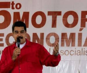 La iniciativa de Maduro es rechazada por la oposición, recrudeciendo las protestas contra el gobernante socialista, con disturbios que dejan 59 muertos en 58 días, según el balance de la Fiscalía. (Foto: AFP).