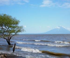 La firma consultora ERM ha señalado que es necesario hacer una serie de nuevos estudios particulares en el Lago de Nicaragua para confirmar conclusiones. Foto tomada de NicaNoticias.
