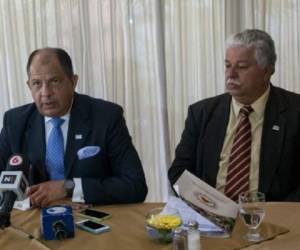 Una reciente encuesta del sector empresarial catalogó a Melvin Jiménez (derecha) como el ministro más ineficiente de esta administración. (Foto: elpais.com).