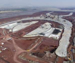 Foto del 21 de julio de 2018 de los avances del edificio de terminal del Nuevo Aeropuerto de la Ciudad de México en Texcoco. El proyecto, valorado en US$18.000 millones, fue suspendido hoy.