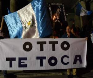 Desde el 25 de abril se han sucedido las marchas ciudadanas para exigir la renuncia de Pérez Molina, a las que el mandatario ha hecho oídos sordos de manera sistemática. (Foto: AFP).