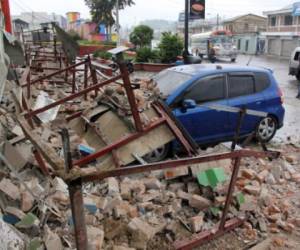 La fuerza del sismo provocó daños en la ciudad de Quetzaltenango, 220 km de la Ciudad de Guatemala. El reporte oficial detalló que murieron 5 personas.