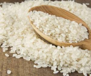 Un informe del Instituto de Investigaciones de Ciencias Económicas señaló que muchos productores obtienen márgenes superiores a los fijados por el MEIC y que lo mismo sucede con los industriales del arroz. (Foto: Archivo).