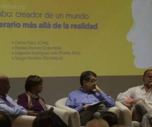 Writers talk about 'Gabriel García Marquez: Creator of a literary world beyond reality' during the last day of the fifth literary festival 'CentroAmérica Cuenta' dedicated to two great French authors of the twentieth century, André Malraux and Albert Camus in Managua on May 26, 2017. / AFP PHOTO / INTI OCON