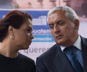 Ex responsables del Ejecutivo de Guatemala, ambos presos. (Foto: Archivo)