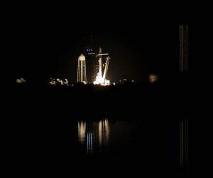 <i>CABO CAÑAVERAL, FLORIDA - 26 DE AGOSTO: Un cohete SpaceX Falcon 9 con la nave espacial Crew Dragon que transporta la misión SpaceX Crew-7 de la NASA despega del Complejo de Lanzamiento 39A en el Centro Espacial Kennedy el 26 de agosto de 2023 en Cabo Cañaveral, Florida. Eva Marie Uzcategui/Getty Images/AFP (Foto de Eva Marie Uzcategui / GETTY IMAGES NORTEAMÉRICA / Getty Images vía AFP)</i>