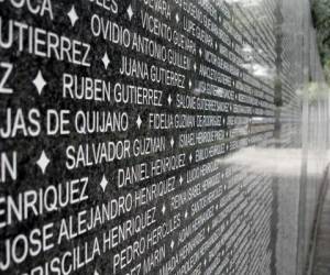 La guerra civil salvadoreña dejó más de 7.000 desaparecidos, además de las 75.000 muertes estimadas por diferentes organismos. (Foto: Camargo27).