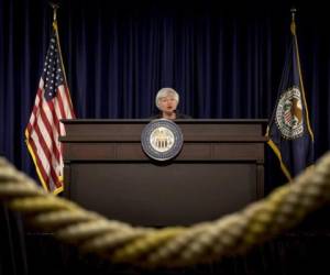 Janet Yellen afirmó esta semana ante el Congreso de los Estados Unidos sobre una posible alza en las tasas de interés en el 2015, con la condición al crecimiento en los salarios y mejoras en la calidad de empleo. (Foto: Bloomberg).