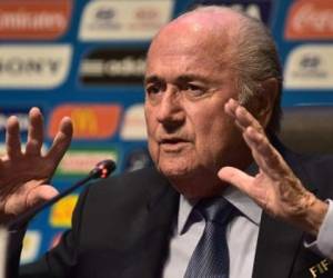 El presidente de la FIFA, Joseph Blatter, participa en una conferencia de prensa en Sao Paulo el 5 de junio de 2014. (Foto: AFP).