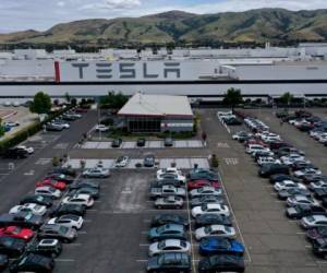 FREMONT, CALIFORNIA - MAY 13: An aerial view of the Tesla Fremont Factory on May 13, 2020 in Fremont, California. Days after Alameda County ordered Tesla's CEO Elon Musk to halt production at Tesla Fremont Factory, the county public health department said via Twitter that the Tesla plant will be able to ramp up operations this week and begin to manufacture vehicles this coming Monday with safety measures in place to protect workers. Justin Sullivan/Getty Images/AFP