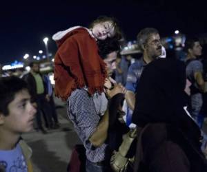 La mayoría de las familias que ingresar por el este de Europa buscan llegar a Alemania. (Foto: AFP)