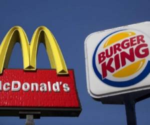 Según la propuesta fallida de Burger King, las dos cadenas rivales desarrollarían, prepararían y servirían conjuntamente el 'McWhopper' en 'un único lugar (Atlanta) y durante un único día' destinando todos los beneficios a 'Peace One Day'.