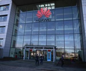 A photograph shows the logo of Chinese company Huawei at their main UK offices in Reading, west of London, on January 28, 2020. - Prime Minister Boris Johnson is expected to announce a strategic decision on January 28, on the participation of the controversial Chinese company Huawei in the UK's 5G network, at the risk of angering his US allies a few days before Brexit. (Photo by DANIEL LEAL-OLIVAS / AFP)