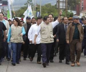 'Estamos venciendo a los que le desean el mal a nuestra patria (...) han sido capturados más de 9.000 extorsionadores', dijo Hernández. (Foto: Univision)