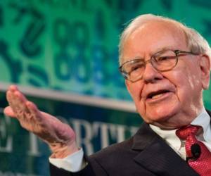 Warren Buffett, CEO of Berkshire Hathaway, attends the 2019 annual shareholders meeting in Omaha, Nebraska, May 3, 2019. (Photo by Johannes EISELE / AFP)