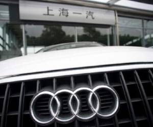 Los constructores extranjeros se justifican diciendo que hacen repercutir las altas tasas de aduana impuestas por Pekín sobre la importación de coches y de elementos automovilísticos sobre los precios de venta. (Foto: AFP).