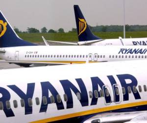 Ryanair pretende llegar a vender boletos para esos vuelos por sólo £10 (aproximadamente US$14). (Foto: Archivo).