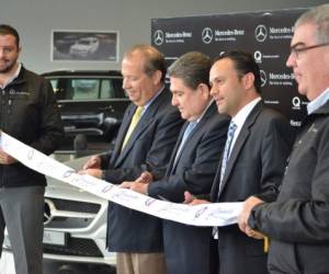 'Definitivamente creemos en el futuro de Guatemala', dijeron los ejecutivos al inaugurar el nuevo salón de ventas. (Foto: Cortesía)