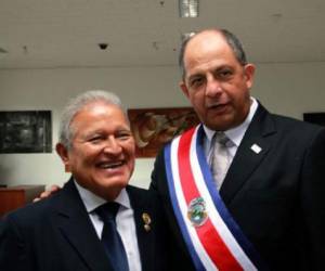 Los presidente de El Salvador, Sánchez Cerén y de Costa Rica, Solís. (Foto: elsalvadornoticias.net).