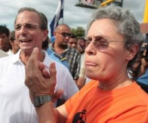 Eduardo Montealegre (derecha política) y Dora María Tellez (sandinismo disidente) se unen para pedir por una Nicaragua libre de la opresión orteguista. (Foto: Archivo)