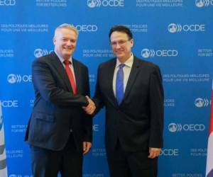 Costa Rica acredita a su embajador ante la OCDE