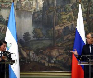 <i>ARCHIVO. El ministro de Asuntos Exteriores ruso, Sergei Lavrov, y su homólogo nicaragüense, Denis Ronaldo Moncada Colindres, celebran una conferencia de prensa tras sus conversaciones en Moscú el 30 de marzo de 2023.FOTO MAXIM SHIPENKOV / PISCINA / AFP</i>