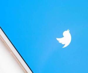 Twitter etiquetará los mensajes que puedan infringir su política