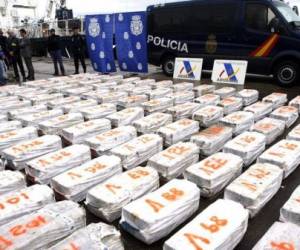 La cocaína valorada en 20 millones de dólares flotaba frente a la costa del Pacífico salvadoreño. Foto tomada de lavozdegalicia.es