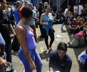 La directora de Migración de Costa Rica dijo que los cubanos constituyen un 'flujo constante' que crece todos los días en la frontera con Panamá. (Foto: martinoticias.org)
