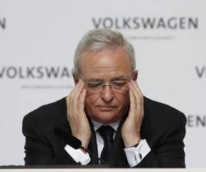 Presidente de Volkswagen, Martin Winterkorn, renuncia por escándalo de emisiones de gas. (Foto: ARCHIVO)