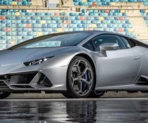 Lamborghini anunció su integración con Alexa que le permitirá a los dueños del Huracan Evo 2020 controlar varias funciones de su carro sin tener que retirar la mirada de la carretera o soltar el volante.
