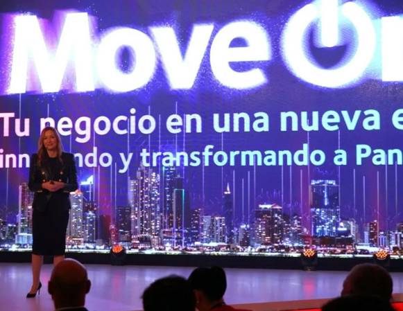 <i>Rocío Lorenzo, presidente ejecutiva y gerente general de +Móvil. FOTO +MOVIL</i>
