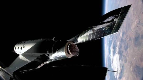 Virgin Galactic lanzará un servicio comercial de vuelos espaciales a fines de junio
