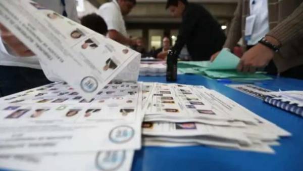 Elección presidencial en Guatemala se proyecta a una segunda vuelta
