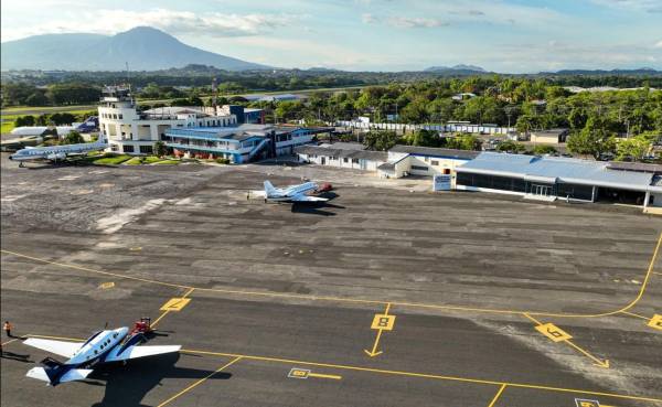 Aeropuerto Internacional de Ilopango recibe Certificado de Operador de Aeródromo