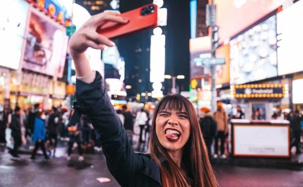 Google Mensajes permitirá el envío de GIFs en formato de vídeos 'selfies'