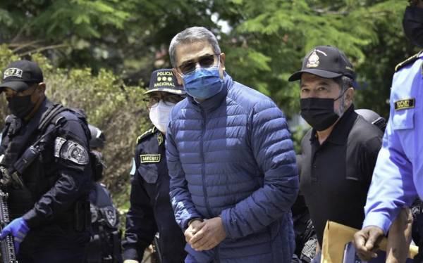 Fiscalía de Honduras pide confiscar bienes de Juan Orlando Hernández