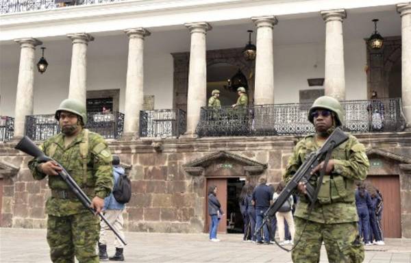 Ecuador extiende estado de excepción declarado tras arremetida narco