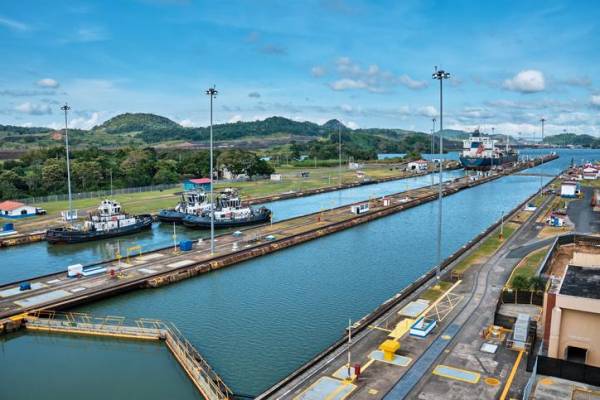 Autoridad del Canal de Panamá deberá dar US$35 millones más por costes laborales