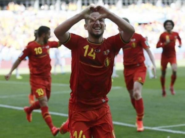 El belga Dries Mertens celebra al marcar el segudno gol. (Foto: EFE)