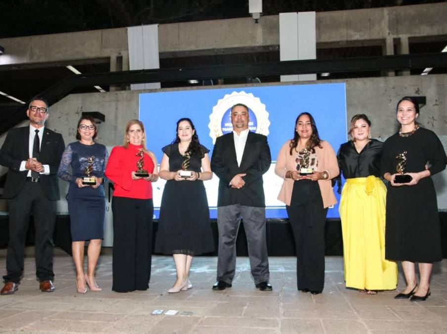 Premios Mujeres Líderes Transformadoras (MLT)