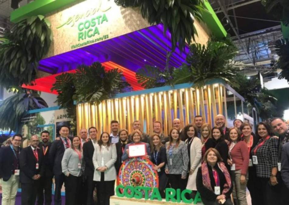 Costa Rica recibe el premio al mejor stand en el Fitur 2020