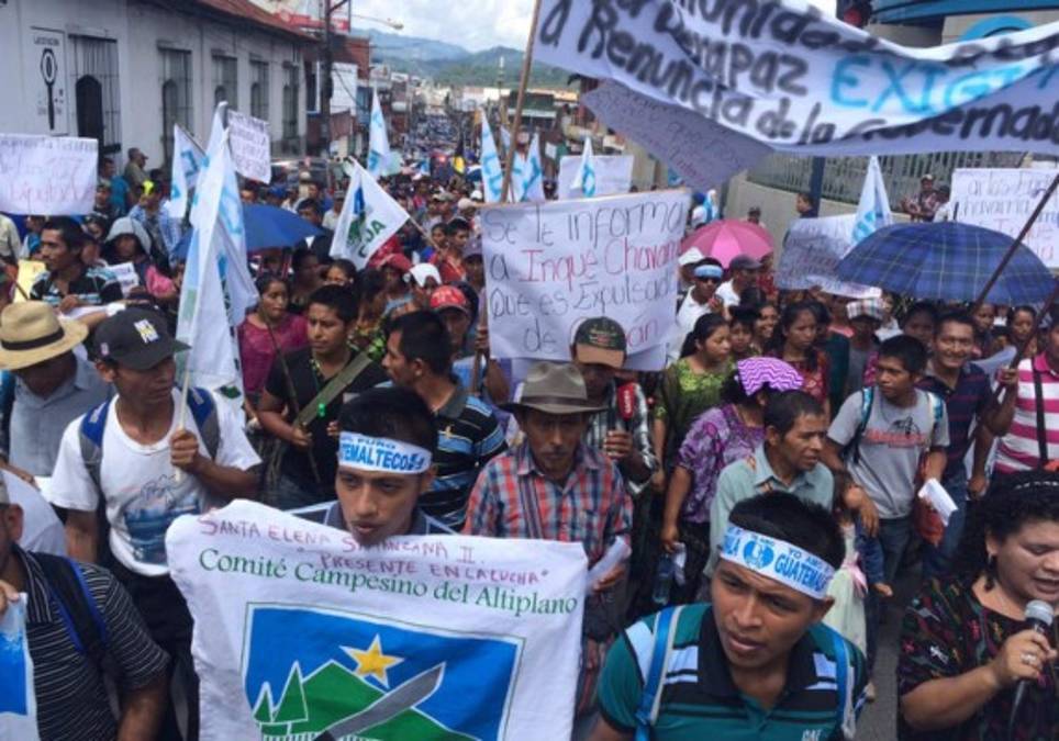 Protesta en Cobán. Foto tomada de @prensa_libre.
