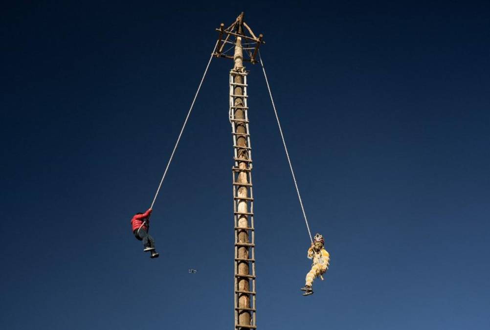 Celebran la danza ancestral del Palo Volador